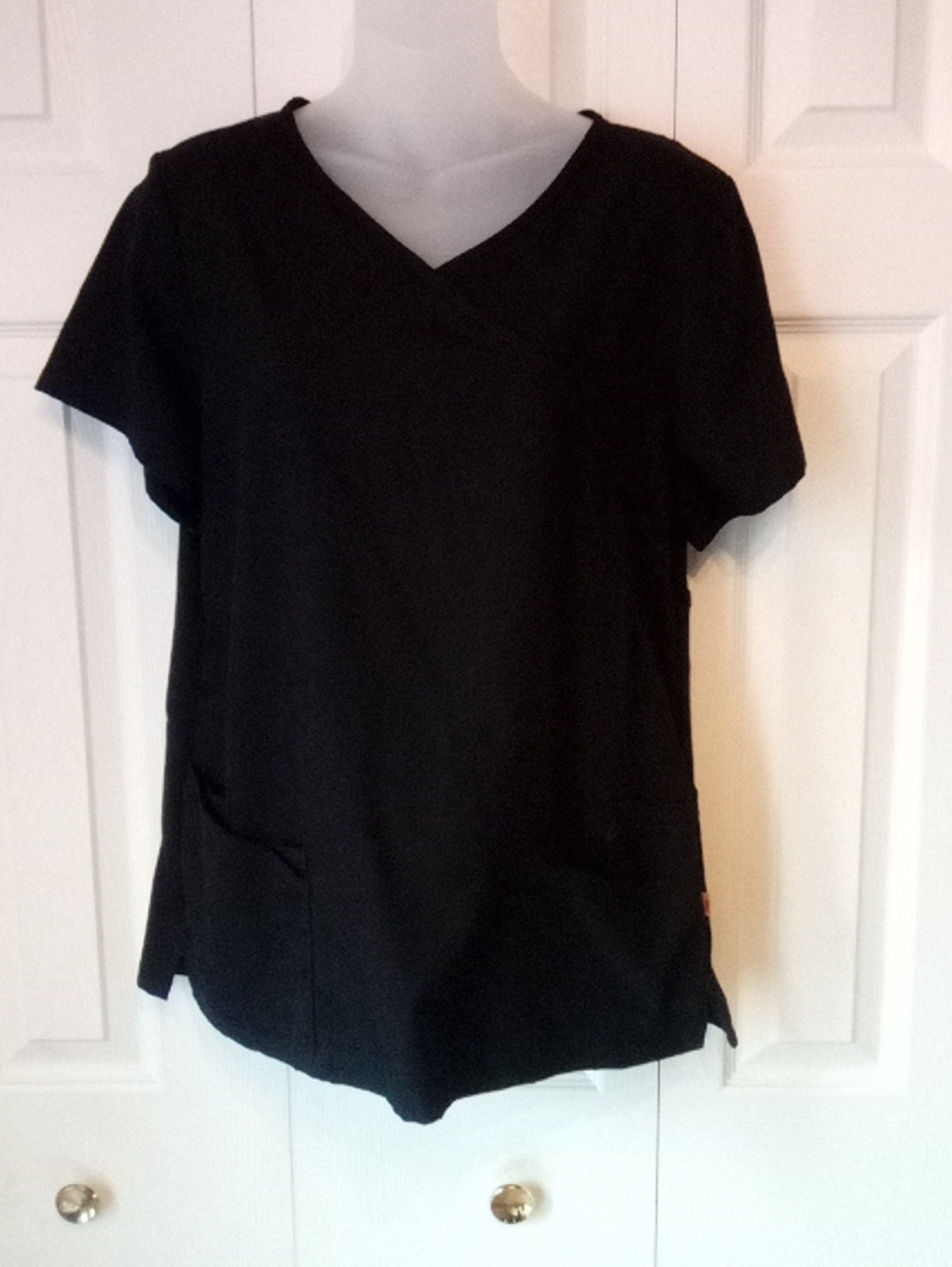 Urbane Ultimate Classic V Neck Scrub Top